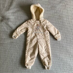 Vintage 1980s Embroidered Quiltex Peter Rabbit Bunting, ~12-18m